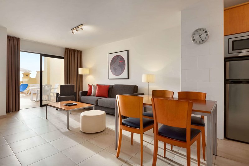 Hotell Ramada Residences by Wyndham Costa Adeje i Algeciras, Spain - Bild 20