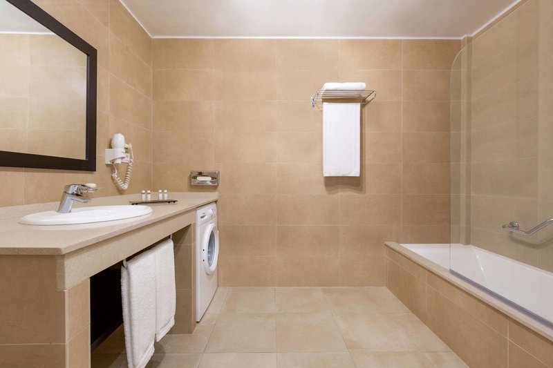 Hotell Ramada Residences by Wyndham Costa Adeje i Algeciras, Spain - Bild 22