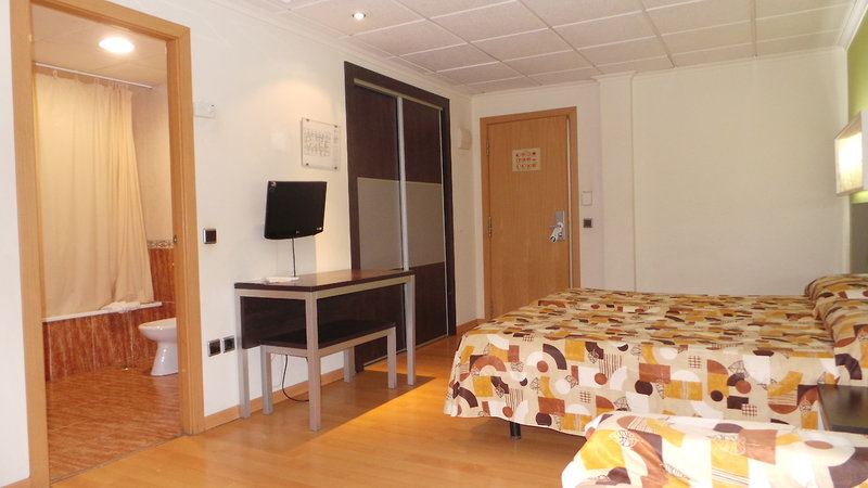 Hotell Hotel MH Sol y Sombra i Alicante, Spain - Bild 3