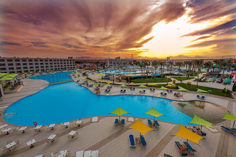 Hotell Titanic Resort & Aqua Park i Hurghada, Egypten - Bild 1