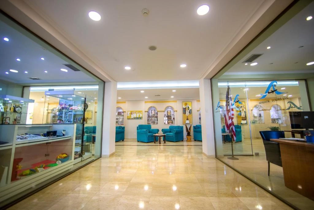 Hotell Adriatik Hotel i Durres, Albania - Bild 9