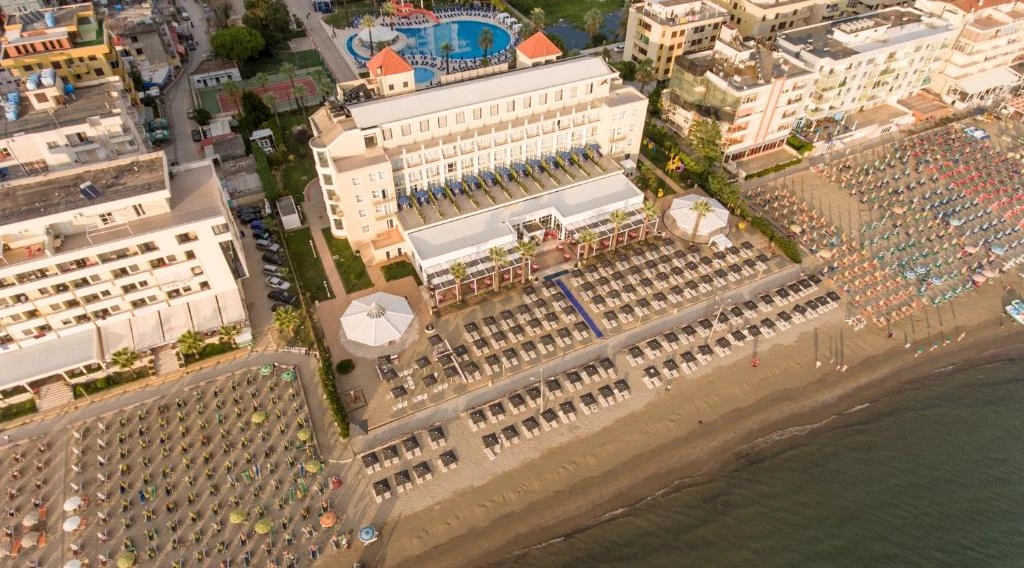 Hotell Adriatik Hotel i Durres, Albania - Bild 2