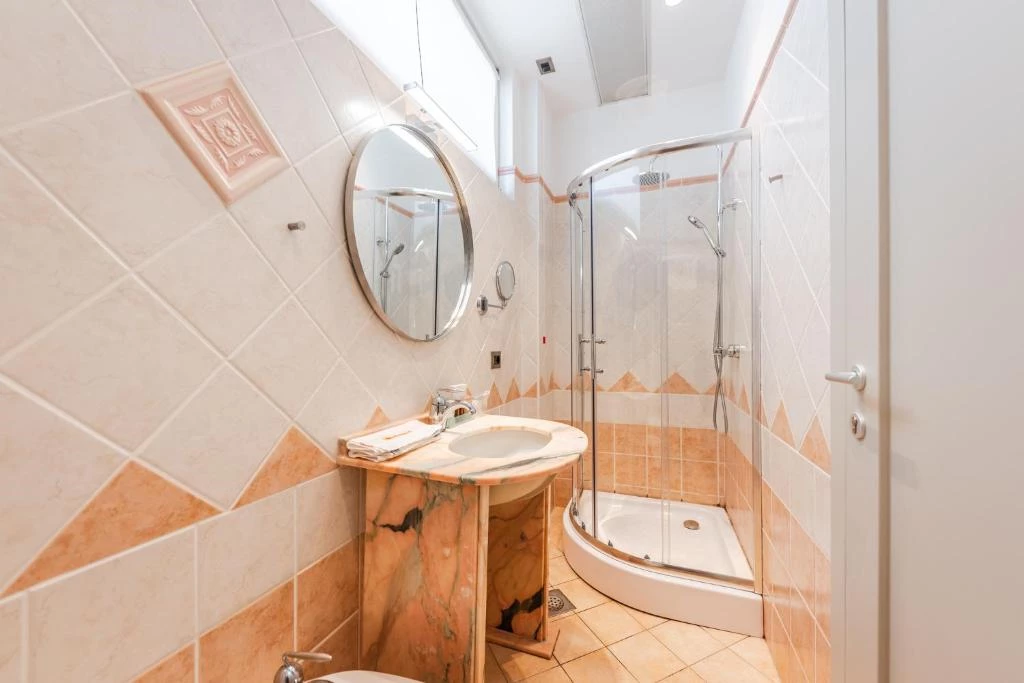 Hotell Aragosta Hotel & Restaurant i Durres, Albania - Bild 26