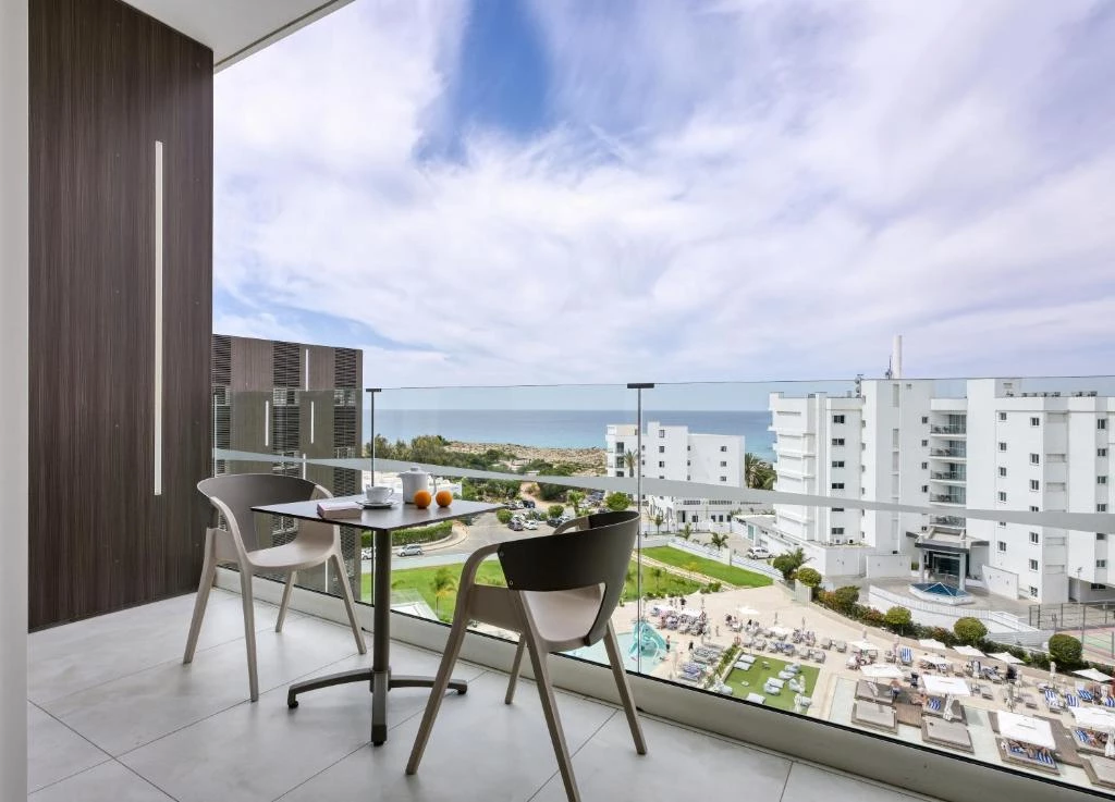 Hotell Chrysomare Beach Hotel & Resort i Cypern, Cyprus - Bild 18