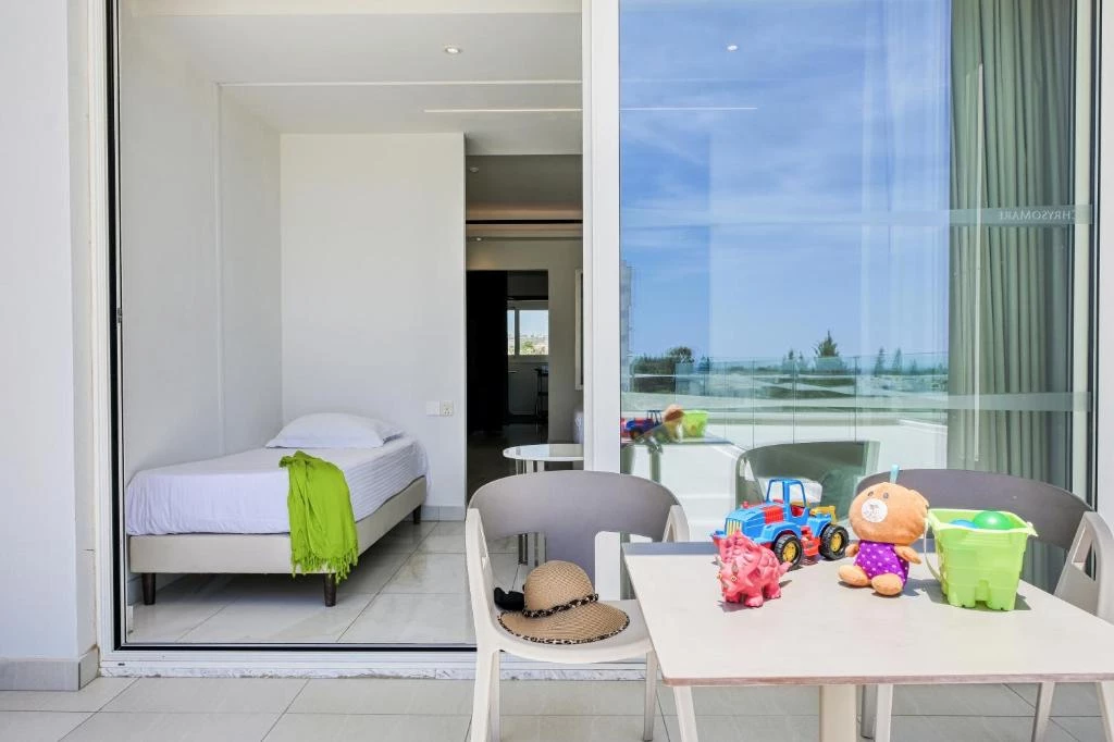 Hotell Chrysomare Beach Hotel & Resort i Cypern, Cyprus - Bild 33