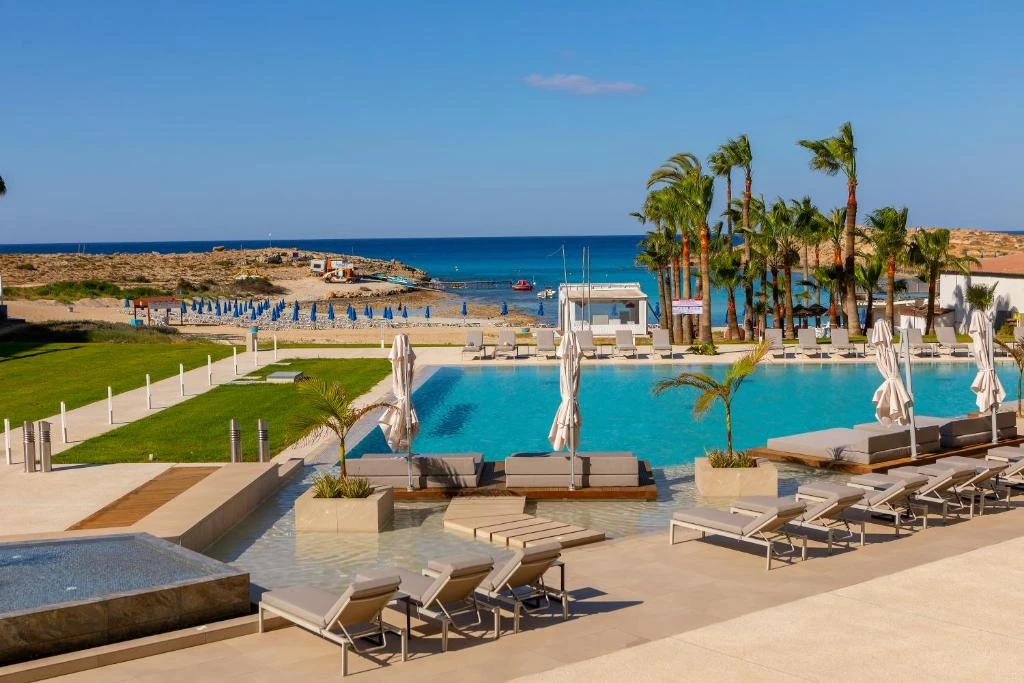 Hotell Chrysomare Beach Hotel & Resort i Cypern, Cyprus - Bild 5