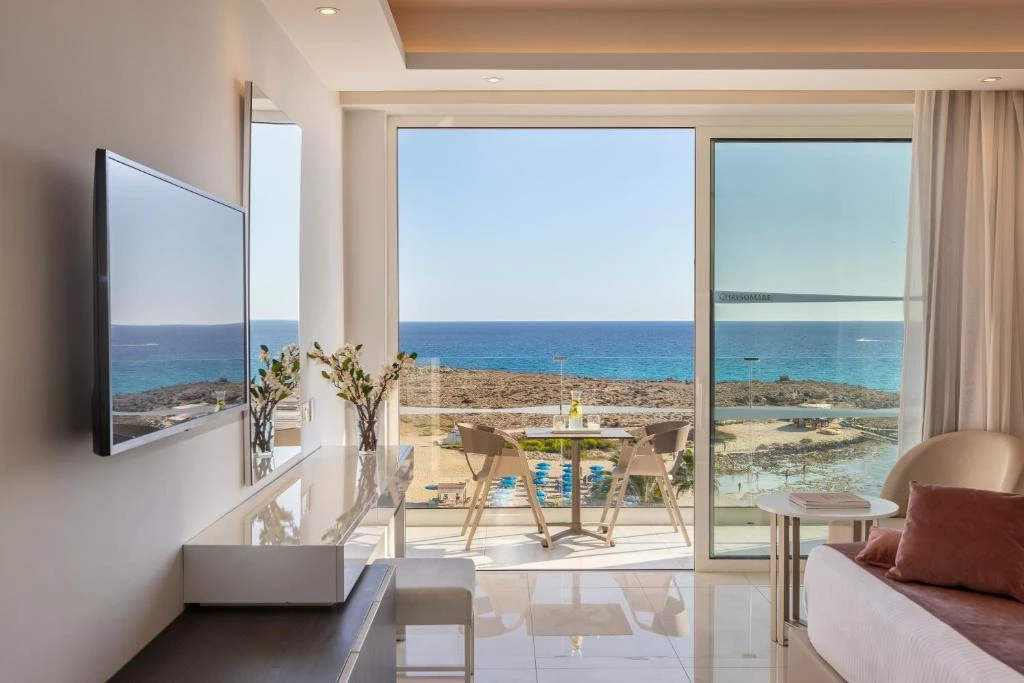 Hotell Chrysomare Beach Hotel & Resort i Cypern, Cyprus - Bild 29