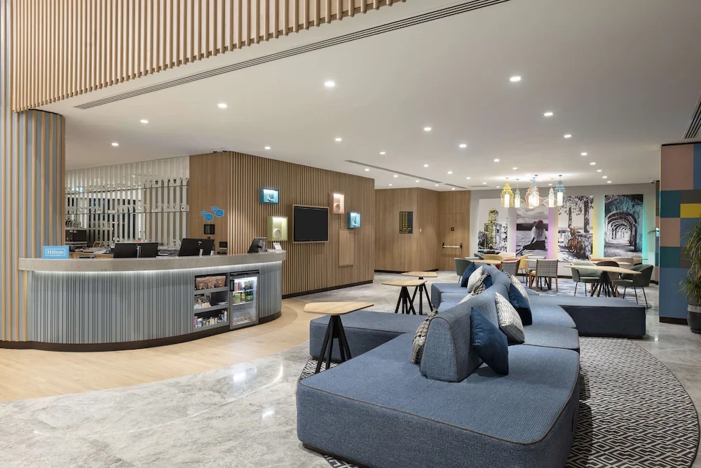 Hotell Hampton By Hilton Antalya Airport i Antalya, Turkiet - Bild 6