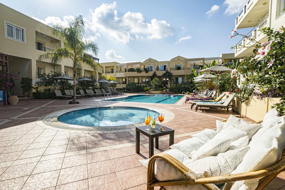 Hotell Helios Apartments i Crete, Grekland - Bild 2