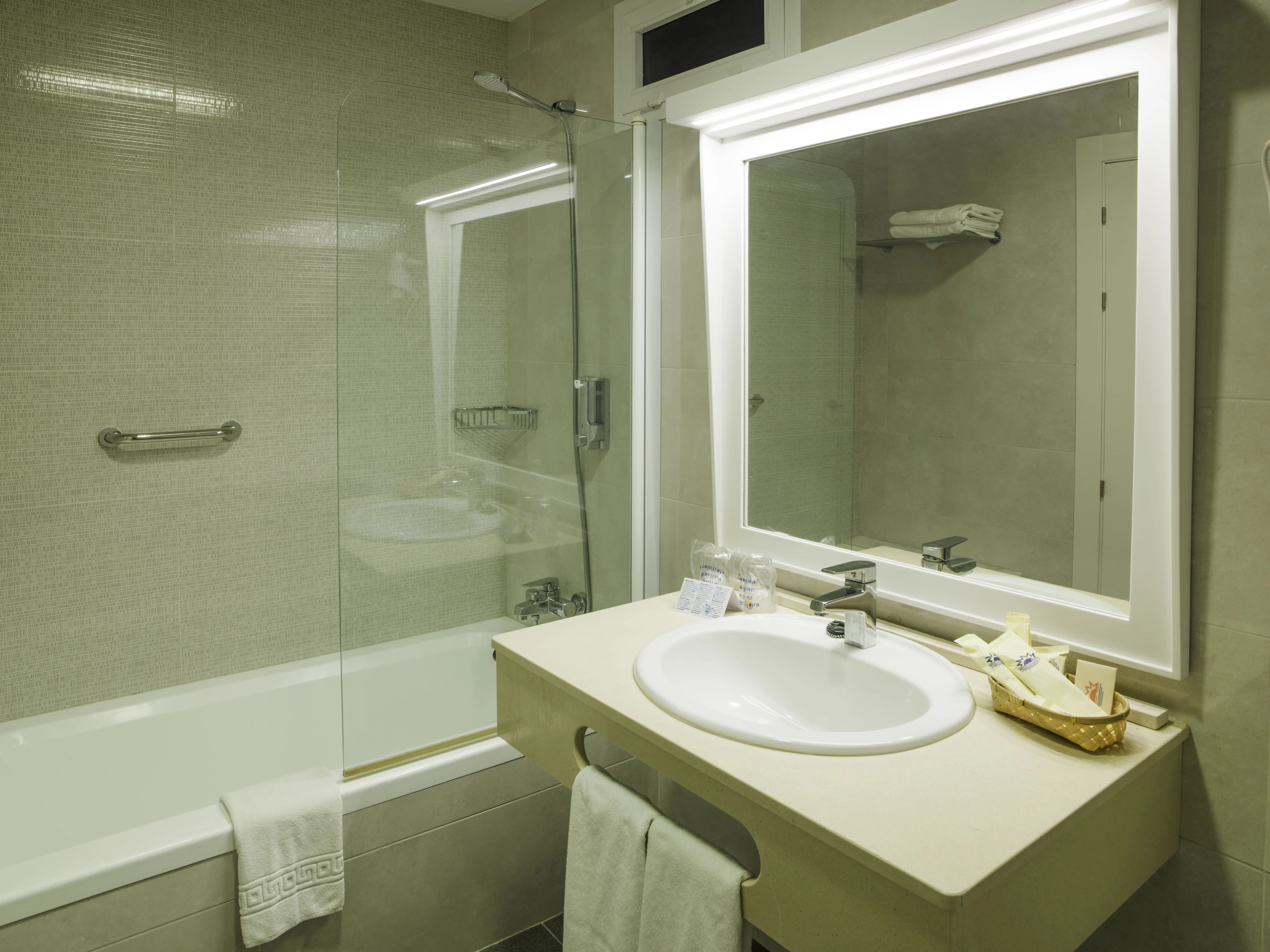 Hotell Hotel Monarque Torreblanca i Malaga, Spain - Bild 5