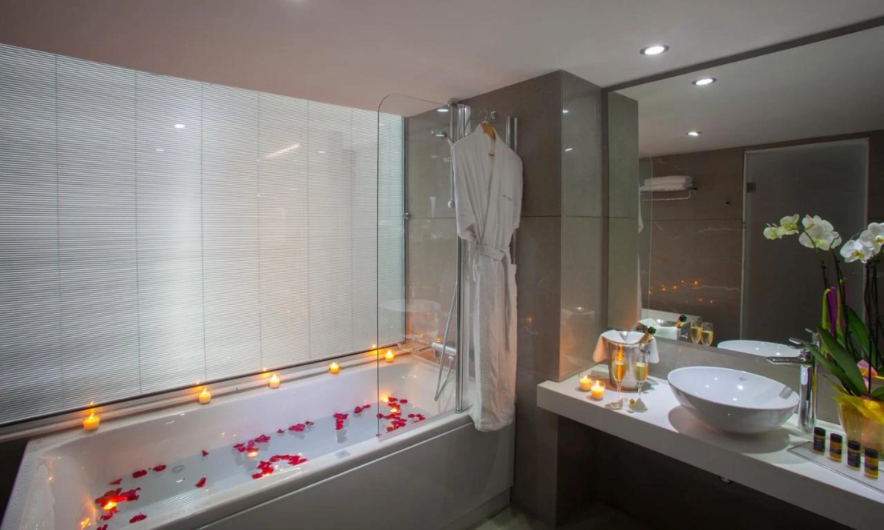 Hotell King Evelthon Beach Hotel & Resort i Cypern, Cyprus - Bild 27