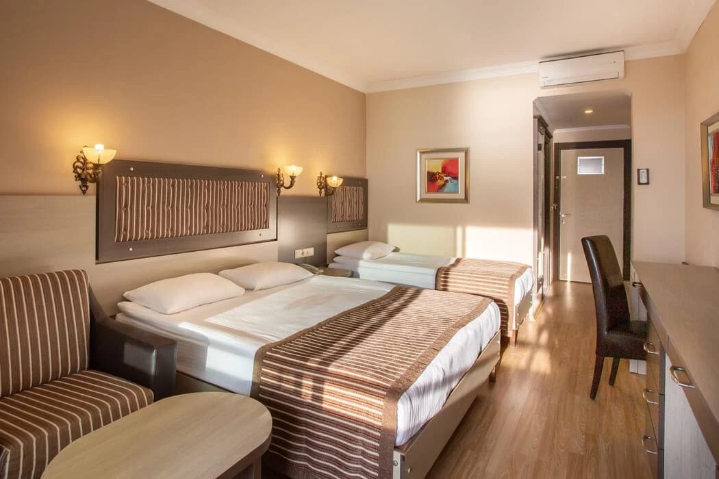 Hotell Kirbiyik Resort Hotel i Antalya, Turkiet - Bild 17