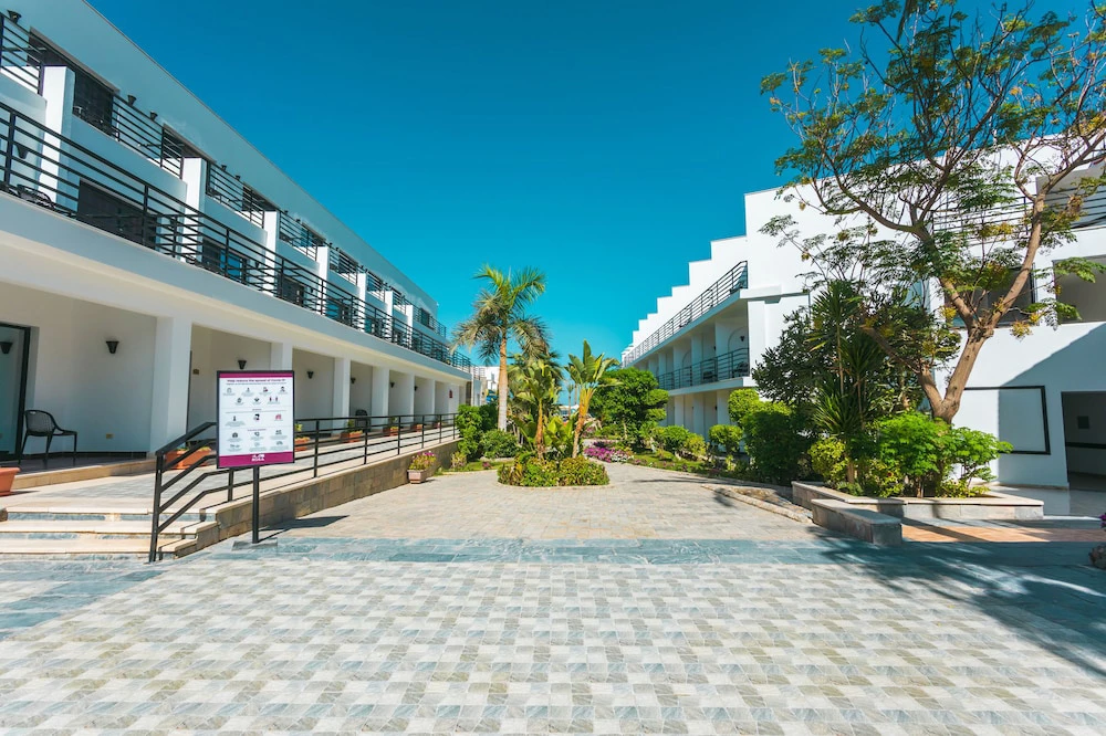 Hotell La Rosa Waves Beach - Couple & Families Only i Hurghada, Egypten - Bild 18