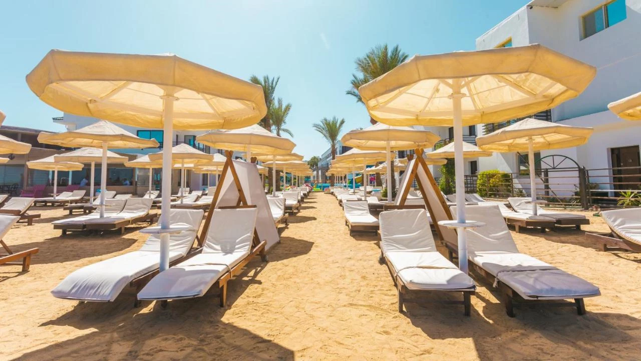 Hotell La Rosa Waves Beach - Couple & Families Only i Hurghada, Egypten - Bild 9