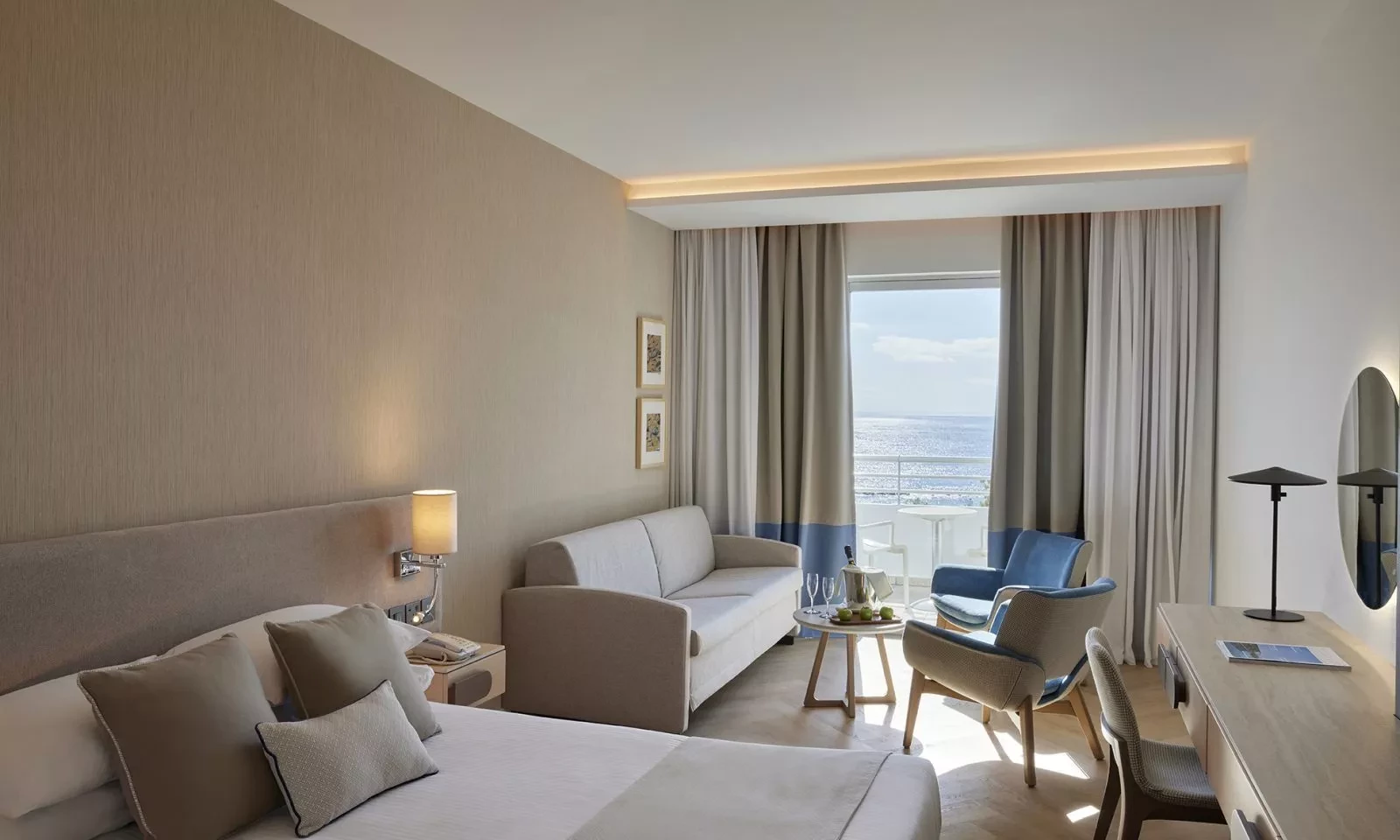 Hotell Mediterranean Beach Hotel i Cypern, Cyprus - Bild 23