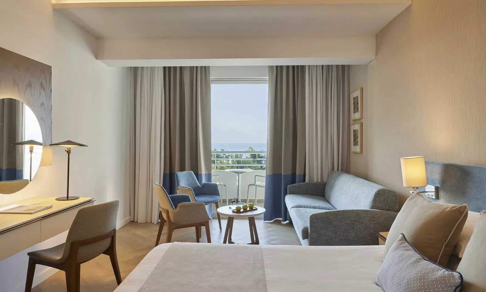 Hotell Mediterranean Beach Hotel i Cypern, Cyprus - Bild 24