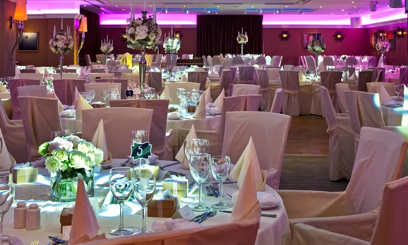 Hotell Mediterranean Beach Hotel i Cypern, Cyprus - Bild 8