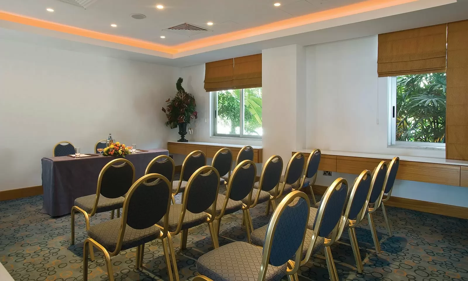 Hotell Mediterranean Beach Hotel i Cypern, Cyprus - Bild 17