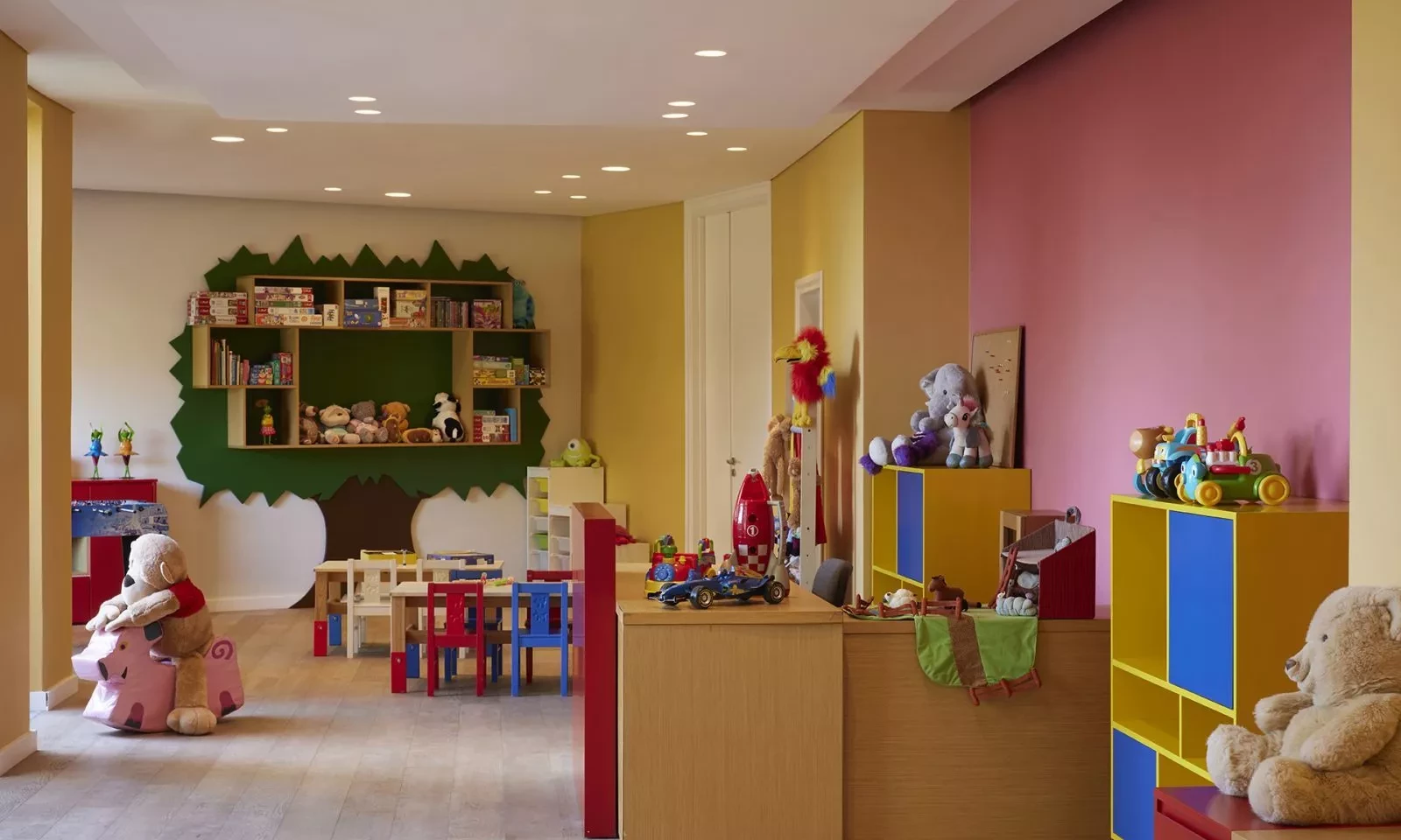 Hotell Mediterranean Beach Hotel i Cypern, Cyprus - Bild 20