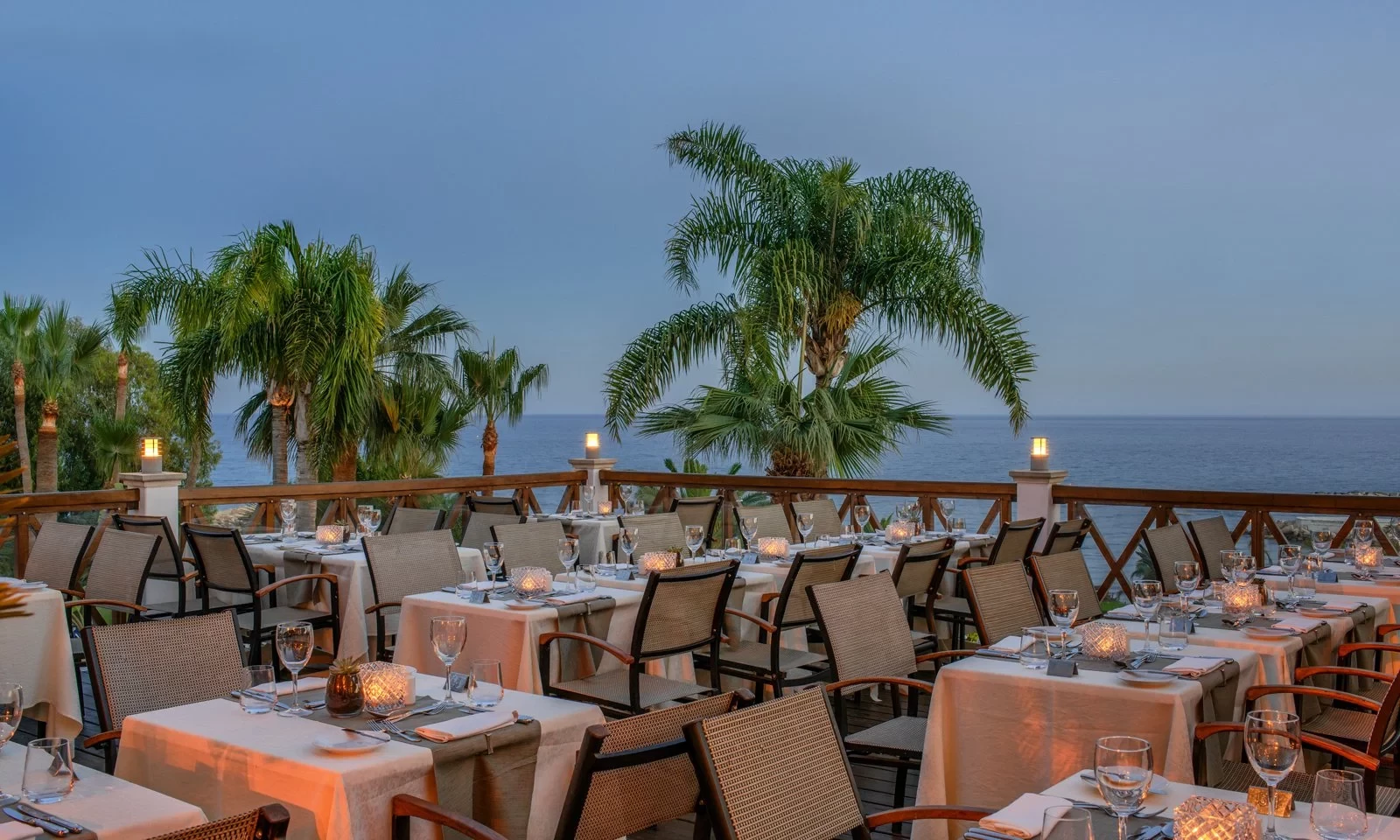 Hotell Mediterranean Beach Hotel i Cypern, Cyprus - Bild 12