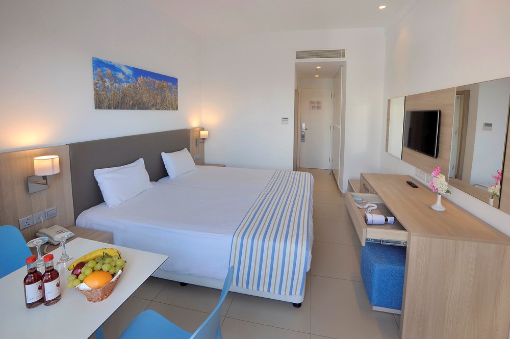 Hotell Nissiana Hotel i , Cyprus - Bild 24