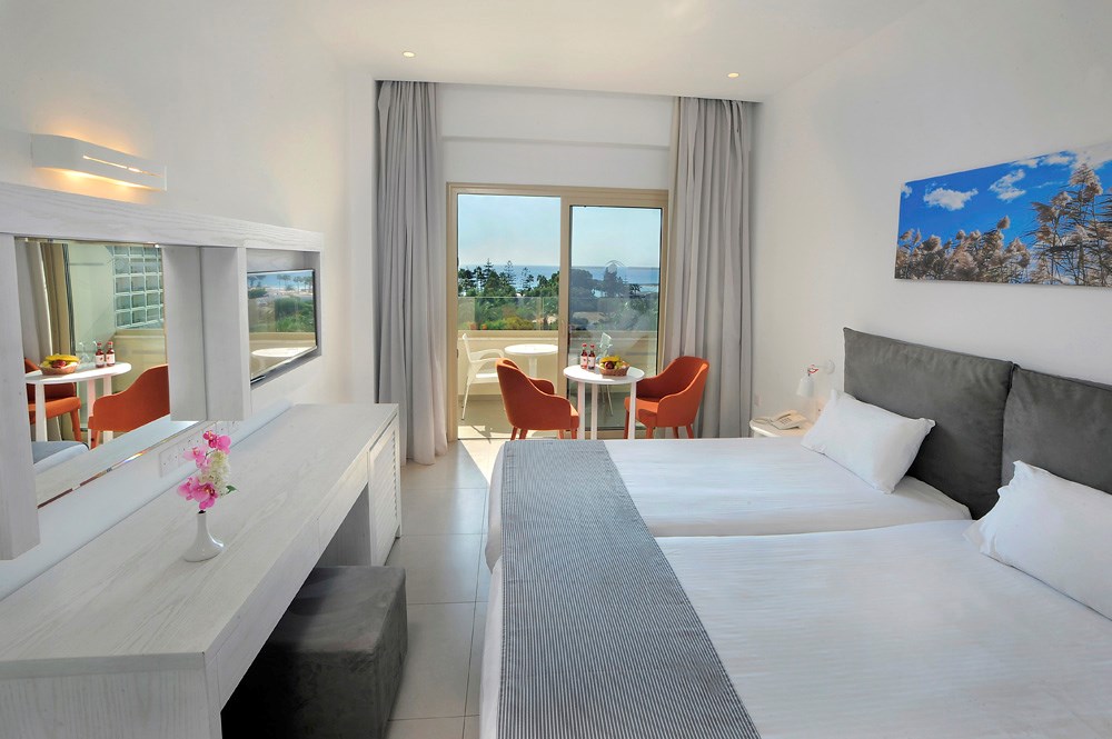 Hotell Nissiana Hotel i , Cyprus - Bild 26
