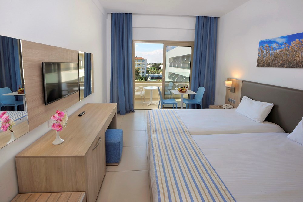 Hotell Nissiana Hotel i , Cyprus - Bild 30
