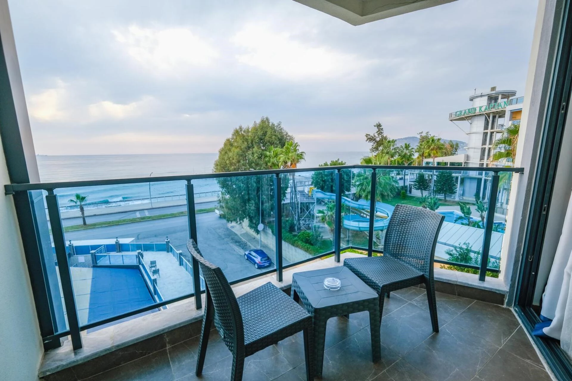 Hotell Relax Beach Hotel i Antalya, Turkiet - Bild 1