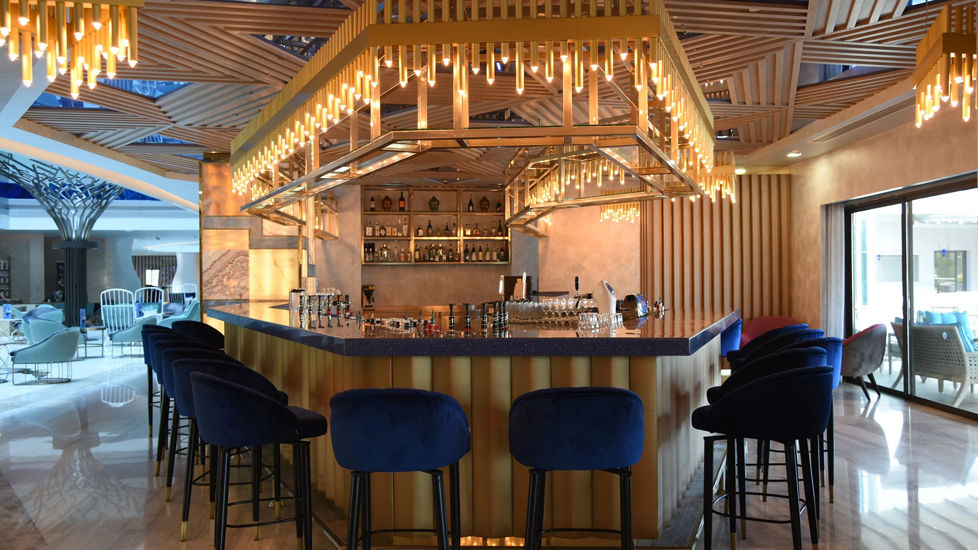 Bar på Hotell Royal Wings Hotel i Antalya, Turkiet 