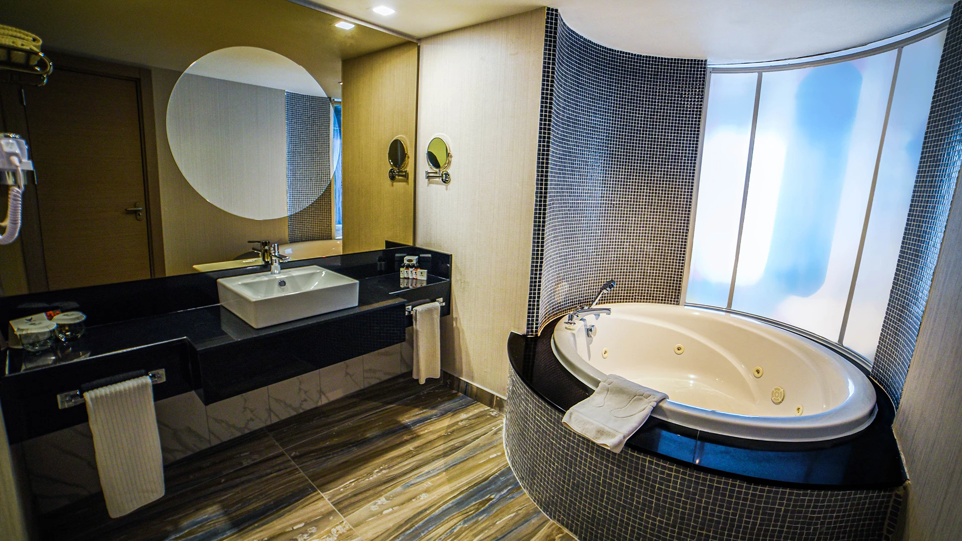 Rum på Hotell Royal Wings Hotel i Antalya, Turkiet - Bild 7