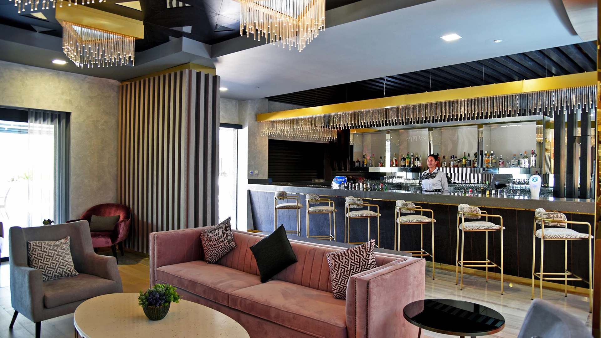 Lobby på Hotell Royal Wings Hotel i Antalya, Turkiet - Bild 1