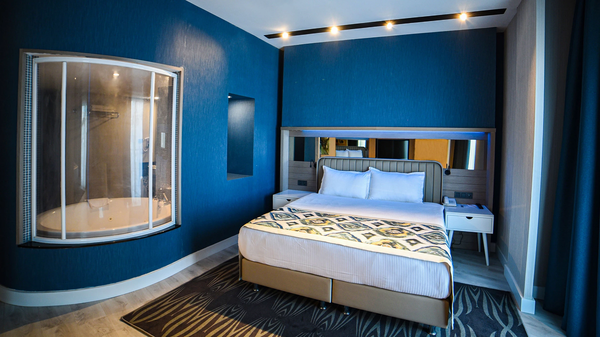 Rum på Hotell Royal Wings Hotel i Antalya, Turkiet - Bild 4