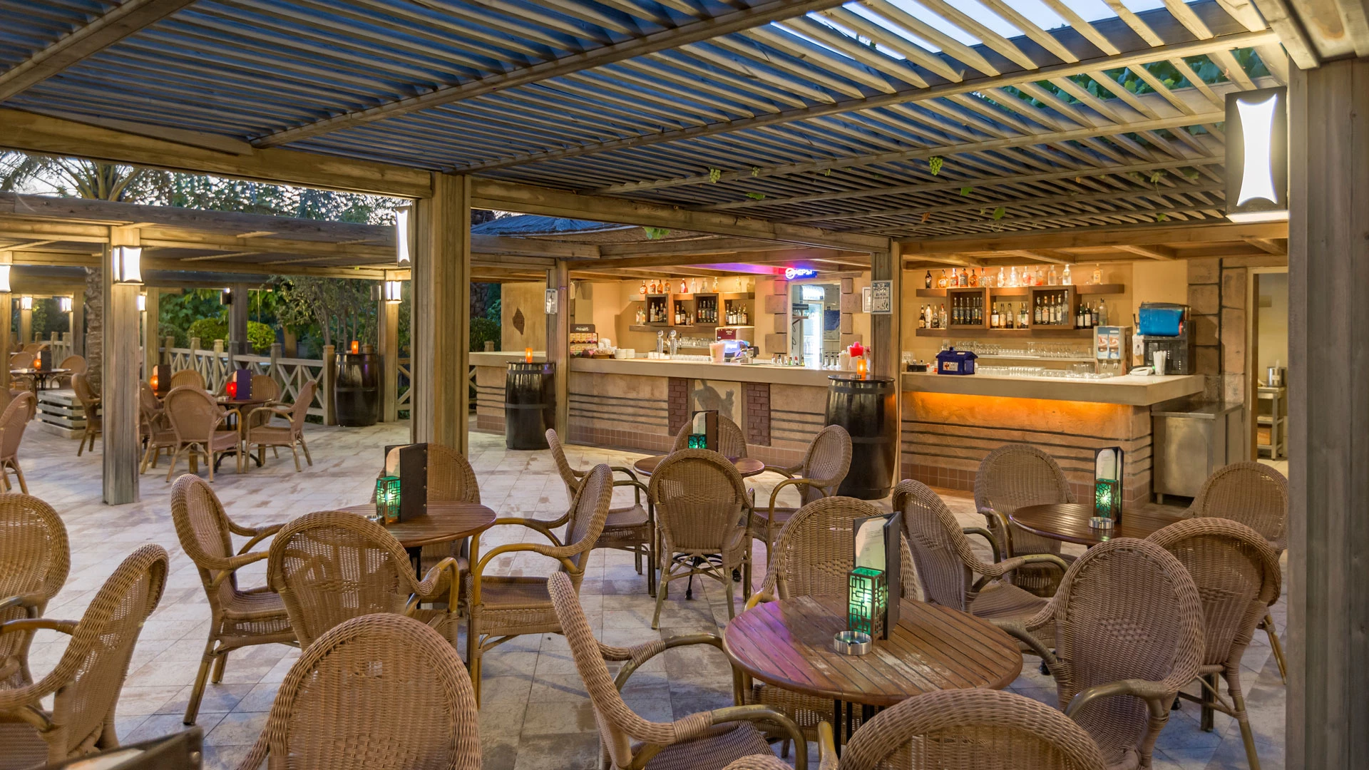 Restaurang på Hotell Royal Wings Hotel i Antalya, Turkiet - Bild 3