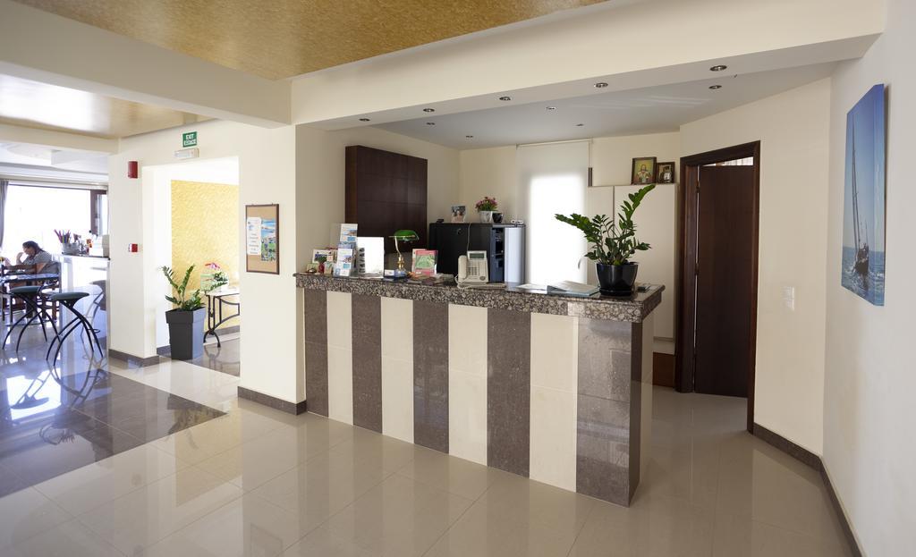 Hotell Sandy Suites i Crete, Grekland - Bild 4