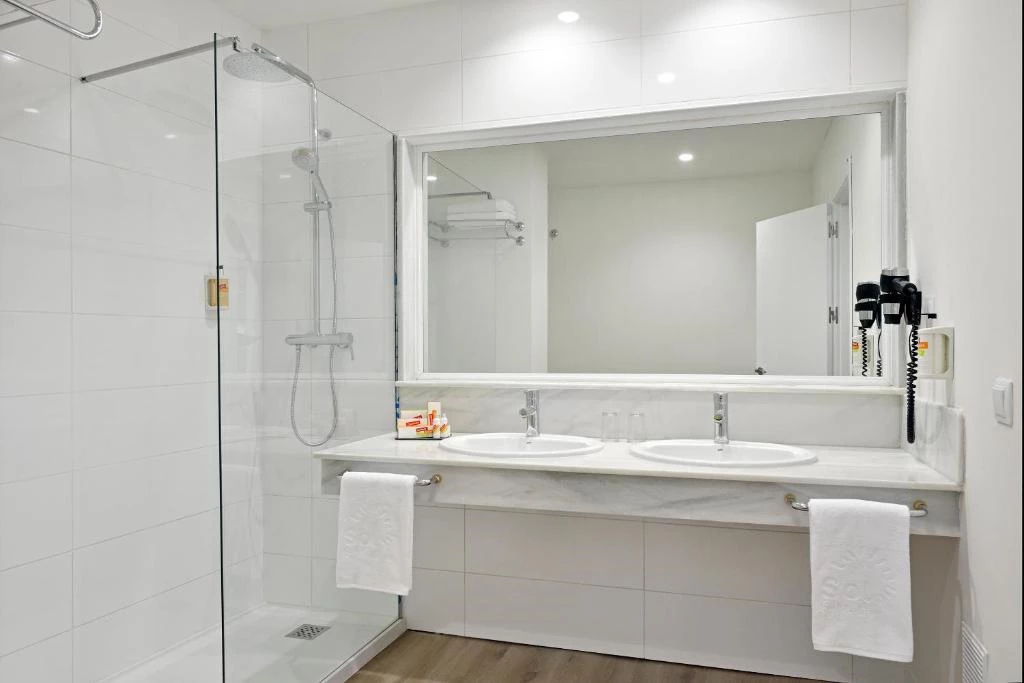 Hotell Sol Marbella Estepona Atalaya Park i Malaga, Spain - Bild 26