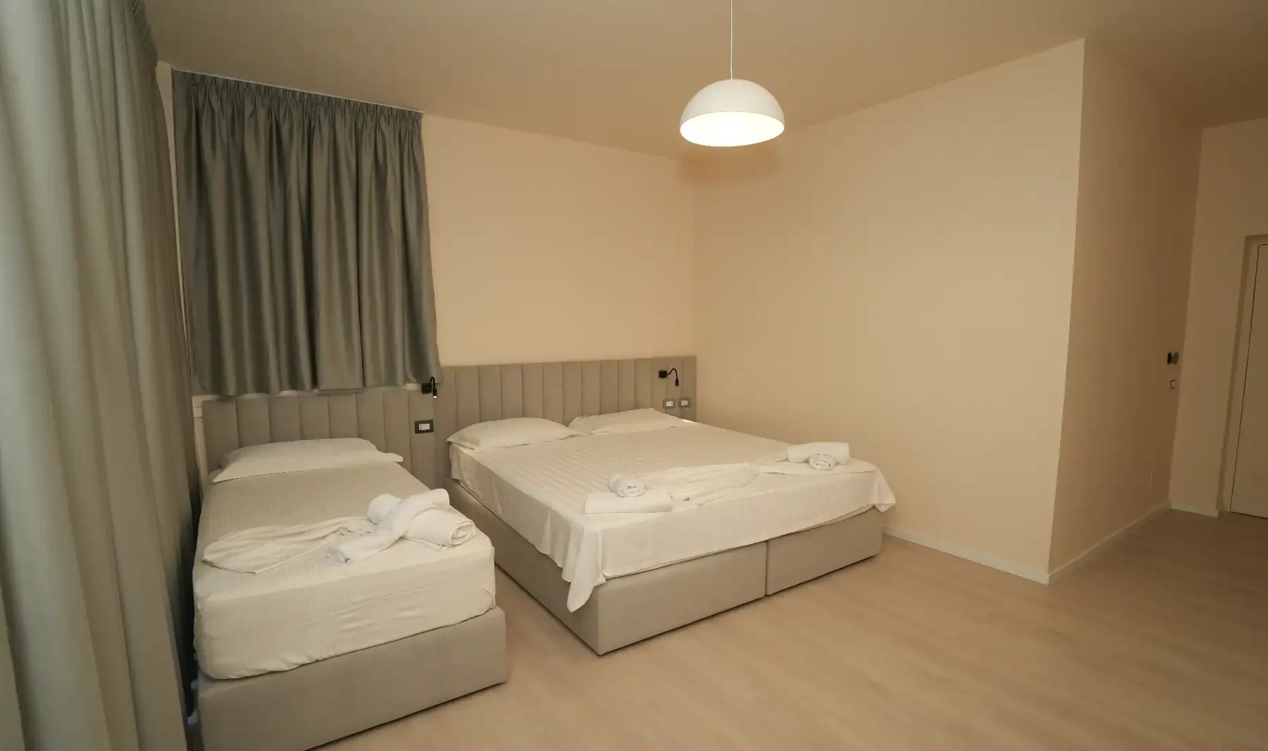 Hotell Sunset Hotel i Durres, Albania - Bild 4