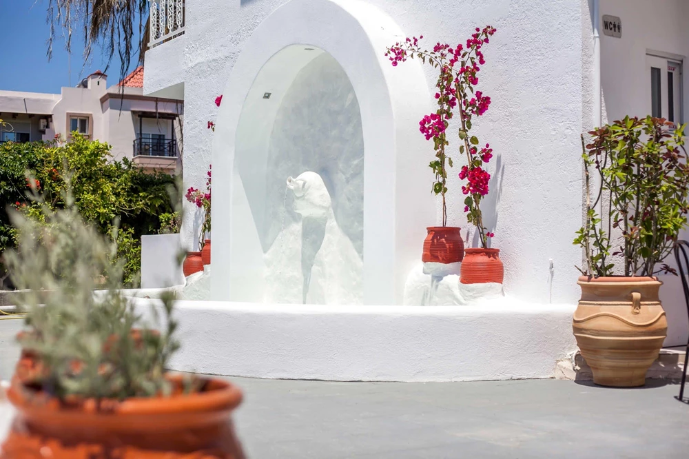 Hotell Tinas Plus i Rhodes, Grekland - Bild 20