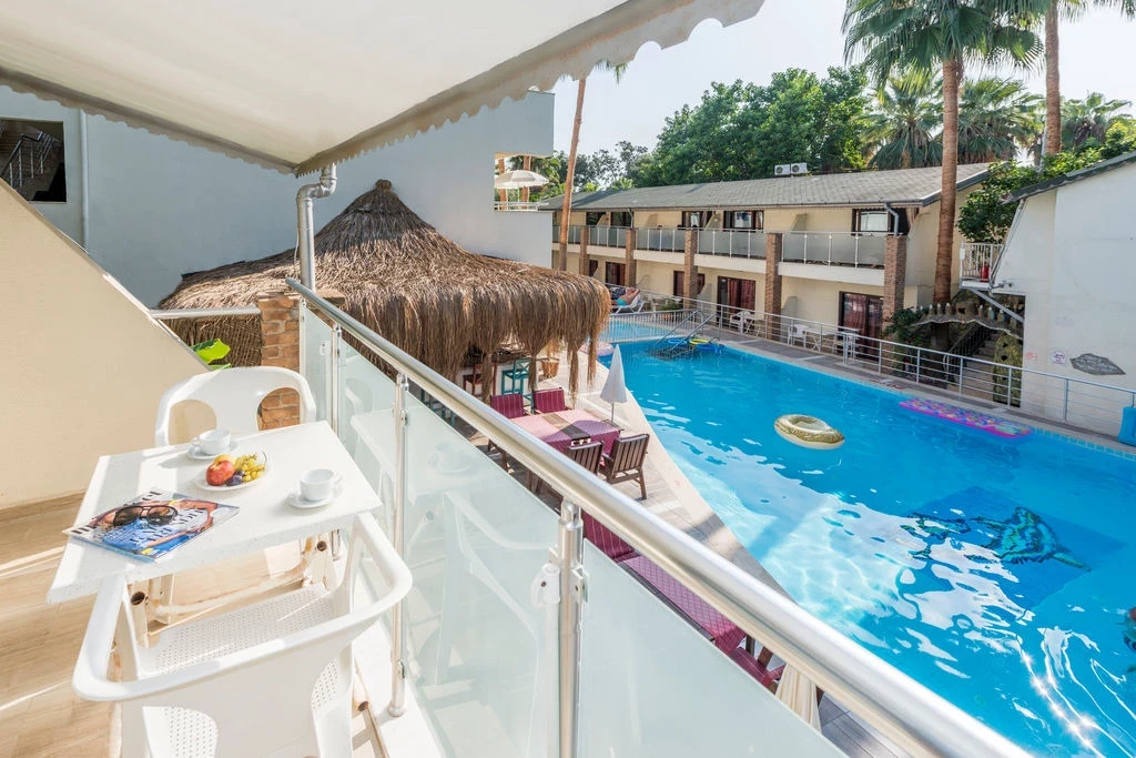 Hotell Tropic Beach Club i Antalya, Turkiet - Bild 3